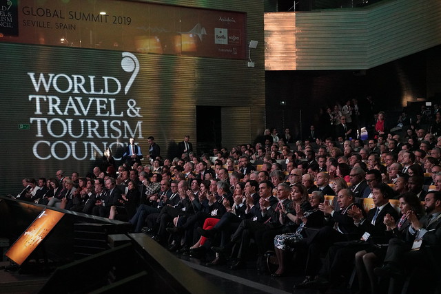 Sostenibilidad y tecnología para que el turismo mejore el mundo y no lo perjudique: claves de la cumbre del WTTC en Sevilla
