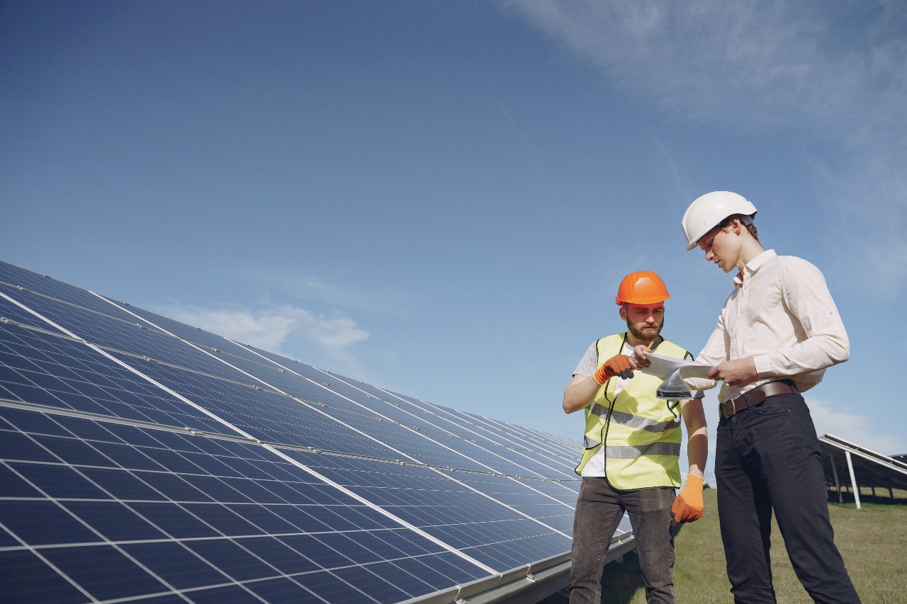 Formación gratis para ser instalador de energía solar: las nuevas becas de Censolar