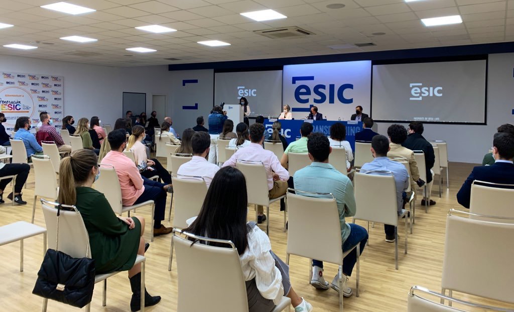 Nuevas convocatorias para postgrados de ESIC Sevilla que adelantan su inicio a marzo